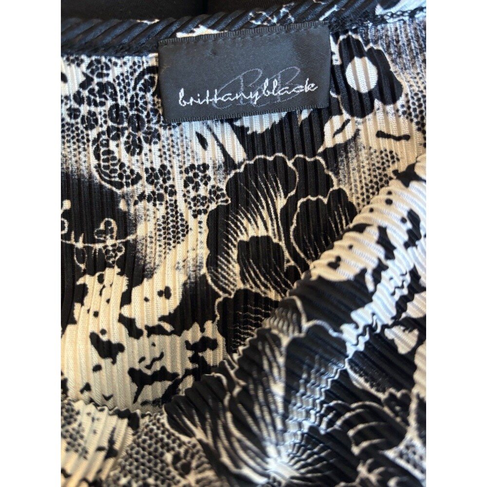 Brittany‎ Black Floral Plissé Cowl Neck Blouse Mock Wrap Top - Women's - Picture 2 of 6